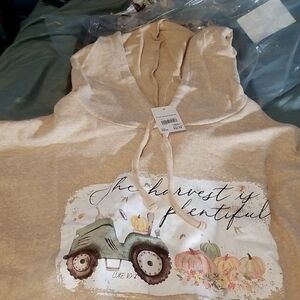 Hoodie size w22 /24